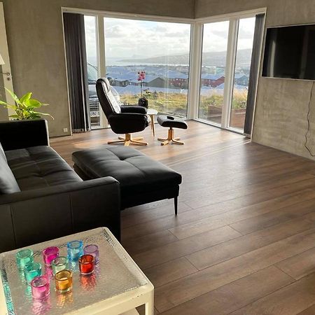 Modern Apartment With City & Oceanside View Tórshavn Eksteriør billede