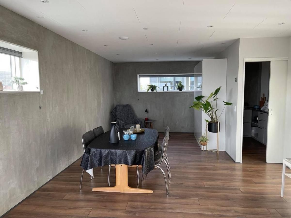 Modern Apartment With City & Oceanside View Tórshavn Eksteriør billede